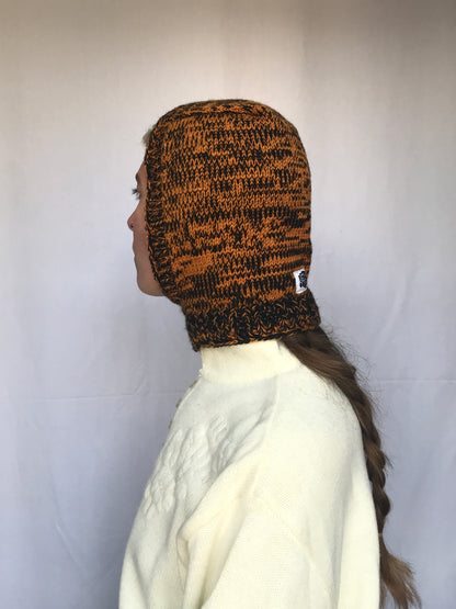 Cagoule noire et orange