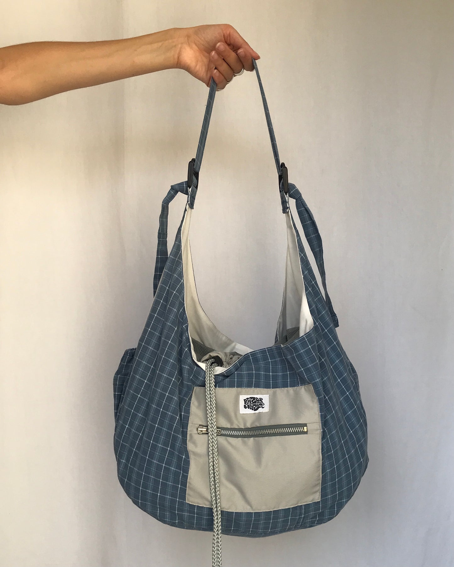 Crossbody Bag à carreaux bleu et gris
