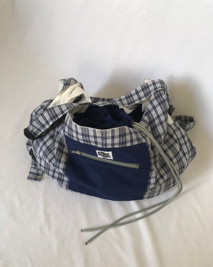 Crossbody Bag à carreaux blanc et bleu marine