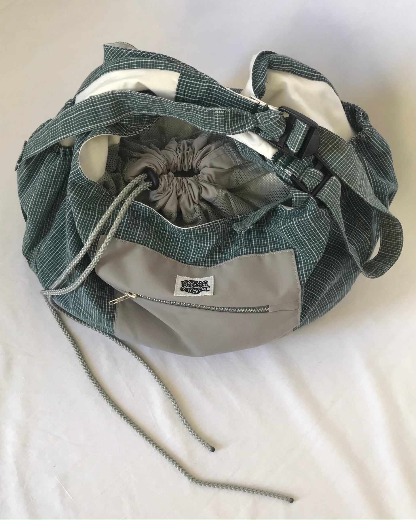 Crossbody Bag à carreaux vert et gris