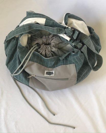 Crossbody Bag à carreaux vert et gris